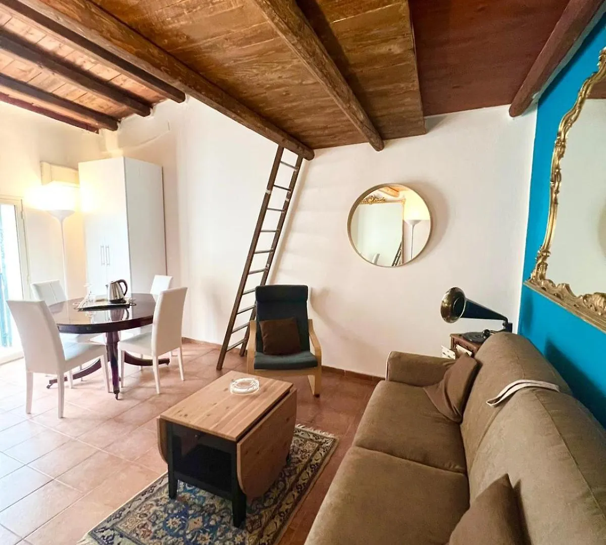 Cassari Room Palermo Bed & Breakfast
